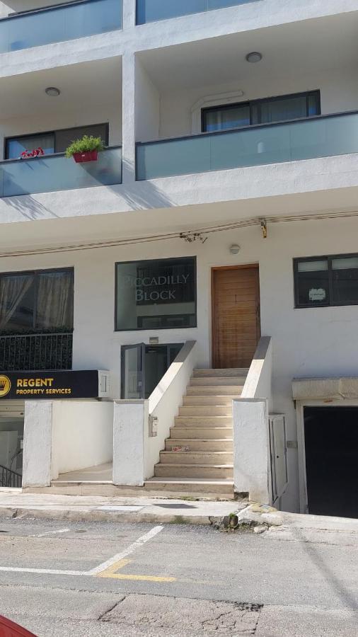 Large And Modern 2Bedroom With Balcony Glub1-1 Gzira Eksteriør billede